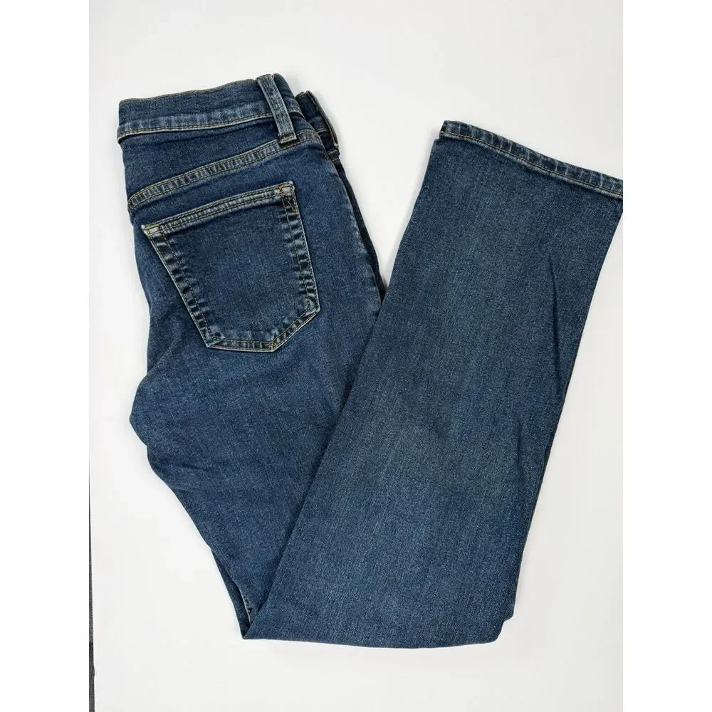 GAP Medium Wash Denim Straight Leg Jeans Minimalist‎